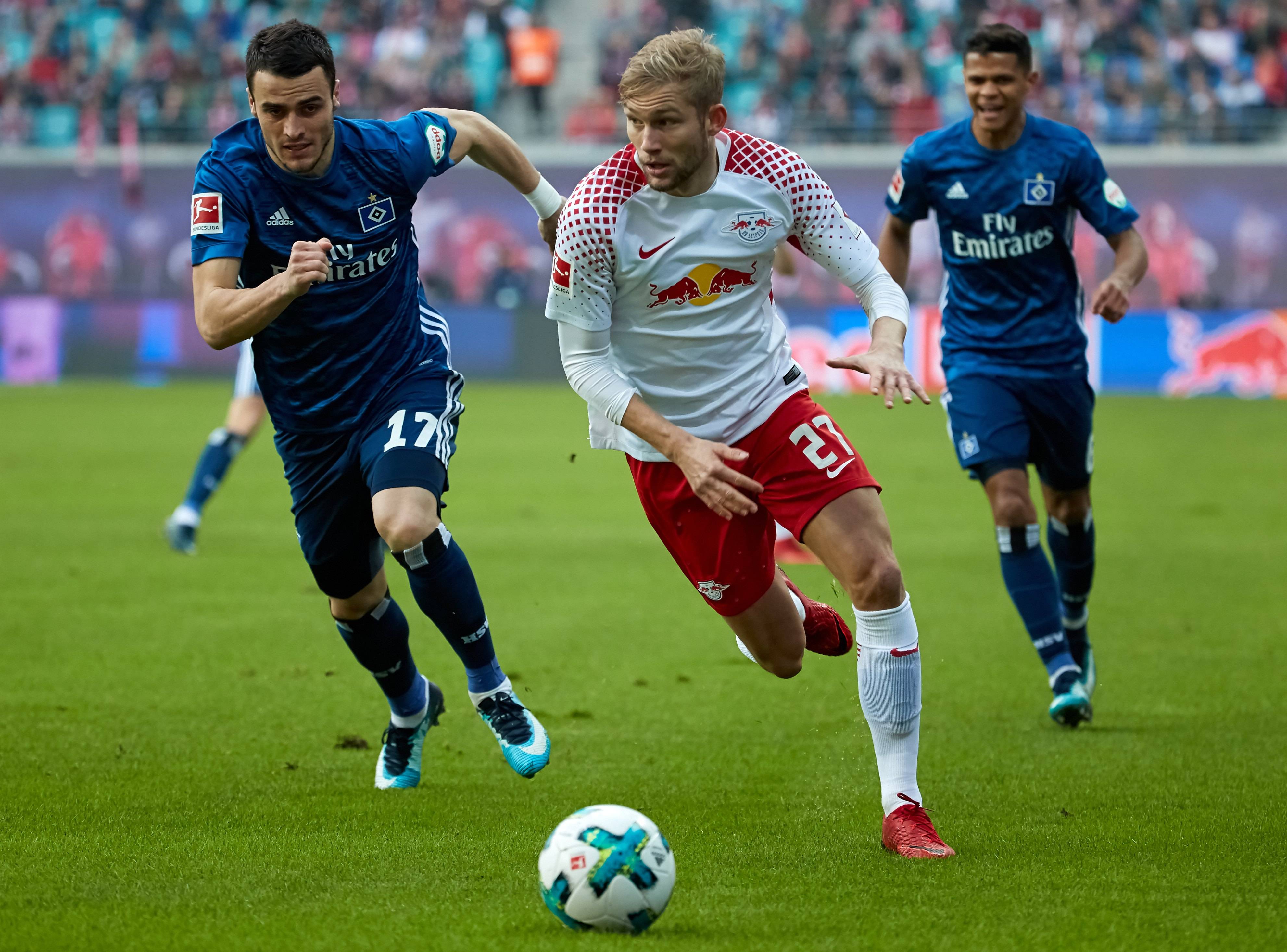 包含霍芬海姆队进攻乏力，遭遇德甲连败的词条